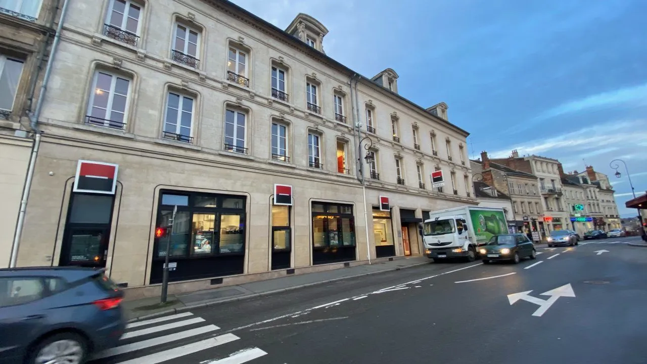 Société Générale Compiègne Magenta — photo 1